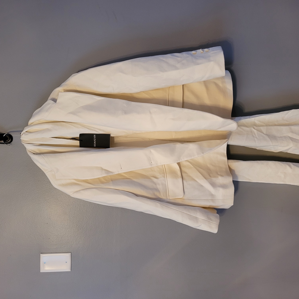 Chic White Blazer by [Brand]